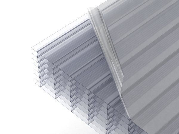 Detailansicht einer Doppelstegplatte 32 mm klar – 7-Kammer-Aufbau für hohe Dämmleistung